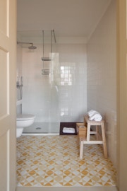 Mosaico hidráulico ref Estrela3C projectada por DepA + Margarida Leitão