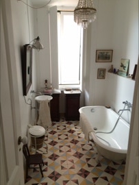 mosaico hidráulico ref Origami numa casa de banho em Lisboa projectada pelo atelier HO-Arquitectos